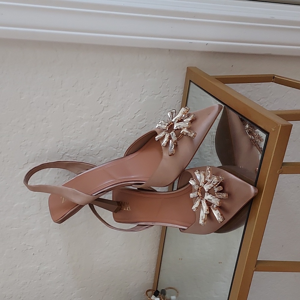ZARA SZ 42 HEELS